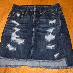 AMERICAN EAGLE RIPPED DENIM SKIRT